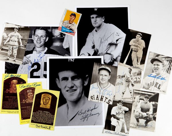 GROUP OF FOURTEEN HALL OF FAME AUTOGRAPHS