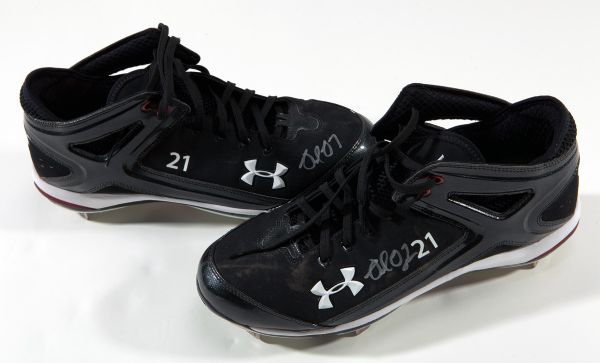 DELMON YOUNG DUAL AUTOGRAPHED GAME USED UNDER ARMOUR CLEATS (LOA FROM DMITRI YOUNG)