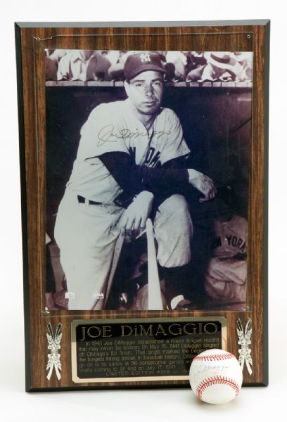 JOE DIMAGGIO SIGNED PICTURE AND SINGLE SIGNED BASEBALL