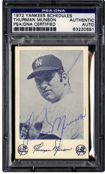 THURMAN MUNSON SIGNED 1972 NEW YORK YANKEES HOME SCHEDULE CARD PSA/DNA AUTHENTIC