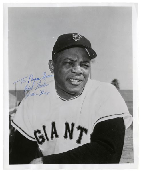VINTAGE 1960s WILLIE MAYS SIGNED 8 X 10 ORIGINAL BLACK AND WHITE PHOTO