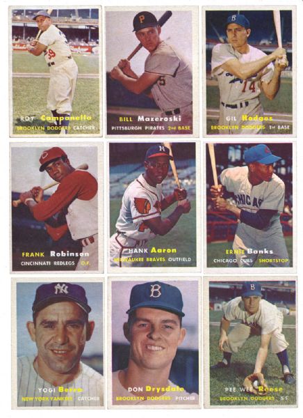 1957 TOPPS BASEBALL LOT OF 38 INC. AARON, BERRA, REESE, DRYSDALE, CAMPANELLA, F. ROBINSON, BANKS, AND 7 OTHER HOFERS