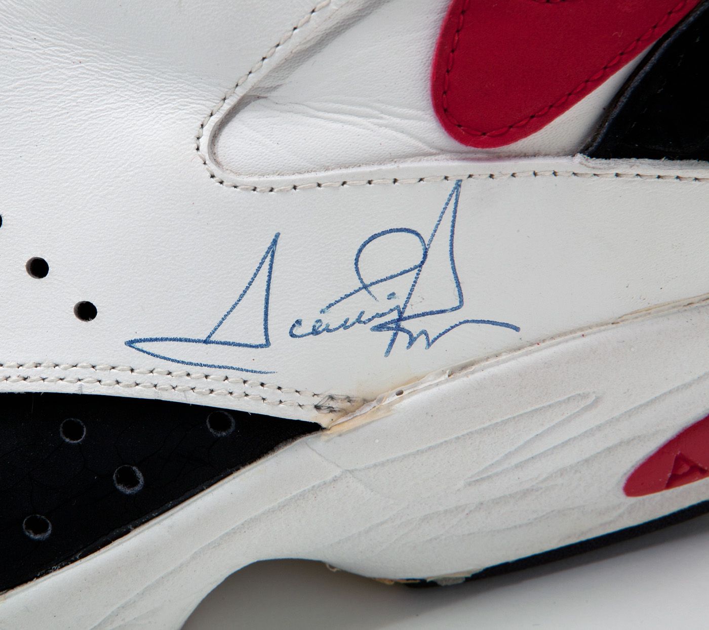 Nike Scottie Pippen Signed Game Worn Air Pippen V
