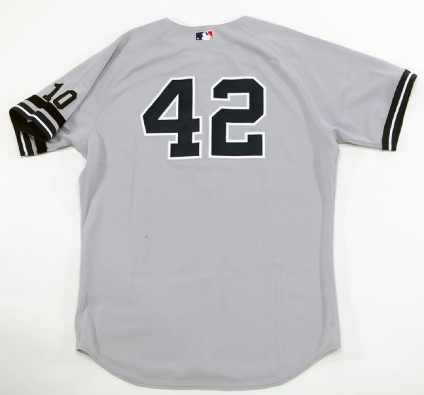 2007 YANKEES  MARIANO RIVERA GAME ISSUED ROAD GRAY JERSEY WITH #10 AND ARM BAND - STEINER