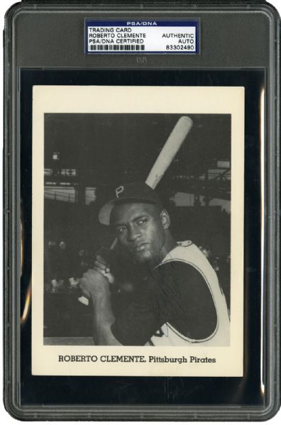 ROBERTO CLEMENTE SIGNED PITTSBURGH PIRATES 5 X 7 PHOTO PSA/DNA AUTHENTIC