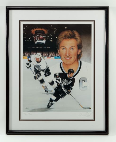 WAYNE GRETZKY LOS ANGELES KINGS SIGNED AND FRAMED LIMITED EDITION (307/2000) PIECE WITH SIGNATURE OF ARTIST JOE THIESS