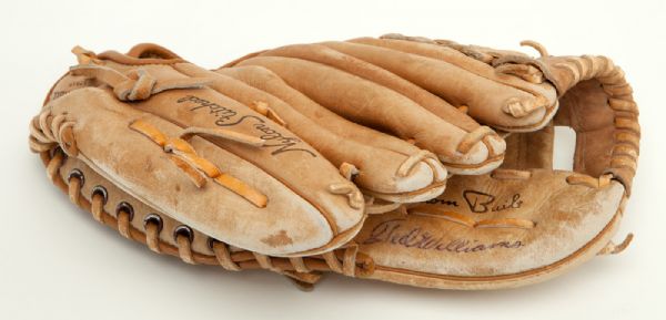 TED WILLIAMS SIGNED STORE MODEL "TED WILLIAMS BRAND" GLOVE
