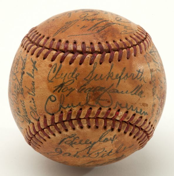 1951 BROOKLYN DODGERS ONL (FRICK) TEAM SIGNED BASEBALL INCL. ROBINSON, SNIDER, CAMPANELLA AND OTHERS