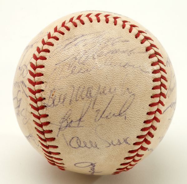 1968 PITTSBURGH PIRATES TEAM SIGNED ONL (GILES) BASEBALL INCLUDING ROBERTO CLEMENTE