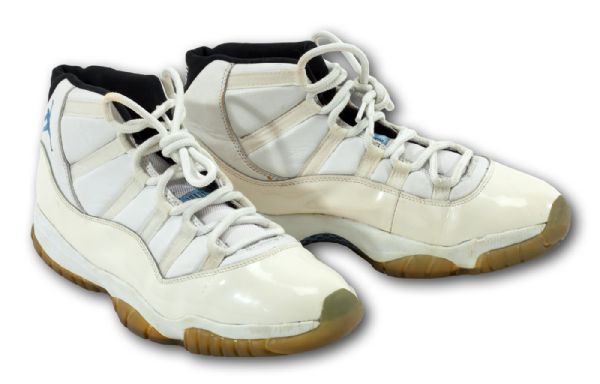 1996 MICHAEL JORDAN GAME WORN SHOES ATTRIBUTED TO 1996 NBA ALL-STAR GAME