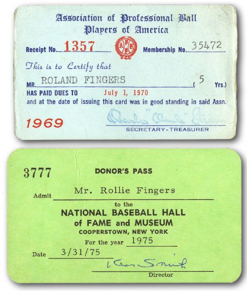 ROLLIE FINGERS 1969 SIGNED PLAYERS ASSOCIATION PASS AND HALL OF FAME DONOR CARD (FINGERS LOA) 