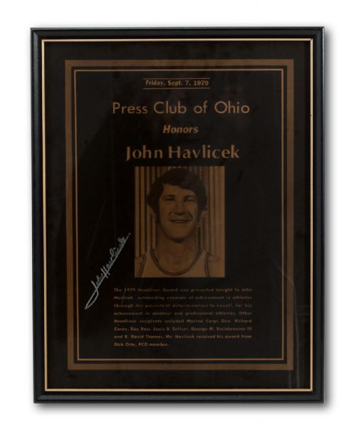 JOHN HAVLICEK’S 1979 SIGNED PRESS CLUB OF OHIO AWARD (HAVLICEK LOA) 