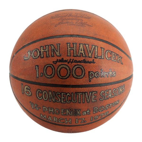 JOHN HAVLICEK’S 1978 SIGNED OFFICIAL WILSON NBA GAME BASKETBALL USED TO REACH 1000 POINTS FOR 16 CONSECUTIVE SEASONS (HAVLICEK LOA) 