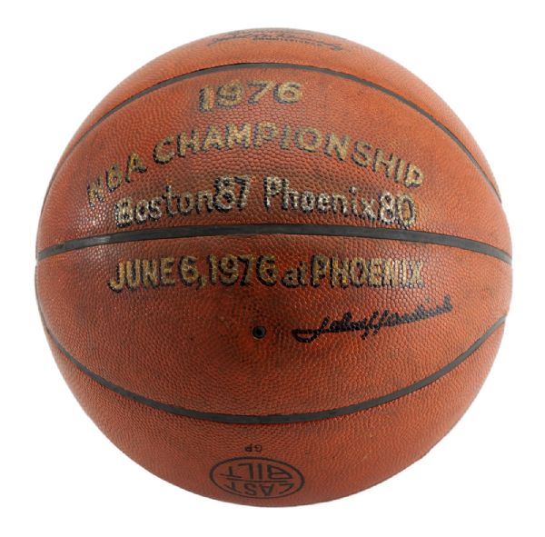 JOHN HAVLICEK’S JUNE 6, 1976 NBA FINALS GAME 6 (CHAMPIONSHIP CLINCHING) GAME BALL (BOSTON CELTICS VS. PHOENIX SUNS) (HAVLICEK LOA)