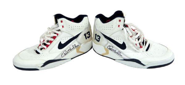  CHRIS MULLINS 1992 OLYMPIC (USA DREAM TEAM) GAME WORN AND SIGNED NIKE SHOES (MULLIN LOA)