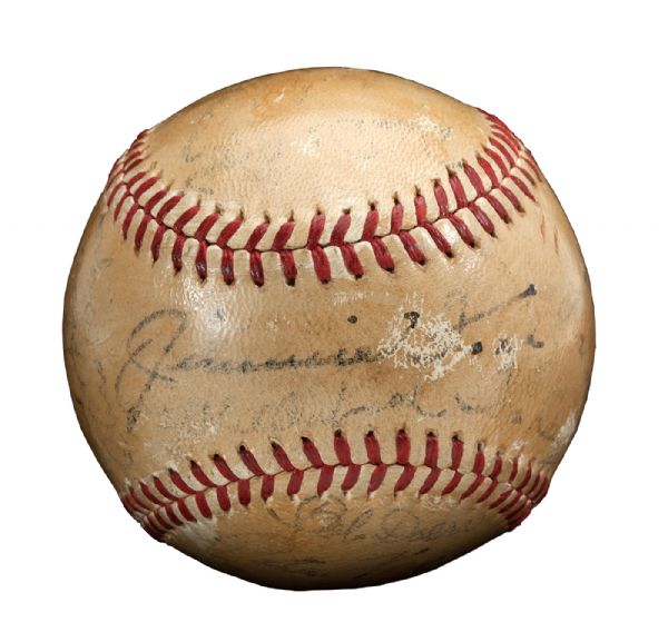  1941 BOSTON RED SOX TEAM SIGNED BASEBALL FEATURING TED WILLIAMS, JIMMIE FOXX, AND LEFTY GROVE