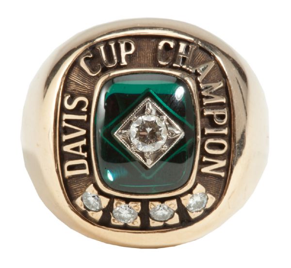  c. 1960S 1970S DAVIS CUP (TENNIS) CHAMPIONS RING GIVEN TO MEMBER OF US TEAM (UNKNOWN)
