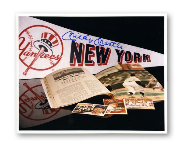 MICKEY MANTLE SIGNED INCREDIBLE 8 X 10 PHOTO GEM MINT PSA/DNA 10