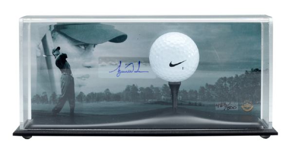 TIGER WOODS SIGNED LIMITED EDITION (423/500) UDA CARD WITH RANGE DRIVEN NIKE GOLF BALL