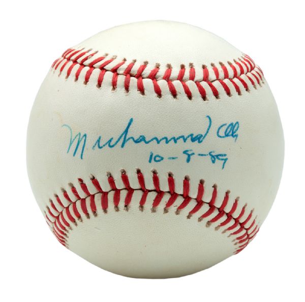 10/8/89 EXCEPTIONAL MUHAMMAD ALI SINGLE SIGNED AND DATED BASEBALL