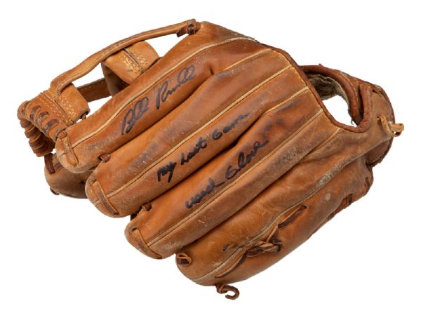 BILL RUSSELLS 1986 LAST LOS ANGELES DODGERS GAME-USED AND SIGNED RAWLINGS GLOVE (RUSSELL LOA) 