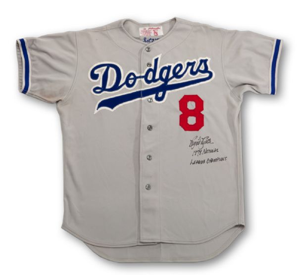 1978 REGGIE SMITH LOS ANGELES DODGERS SIGNED AND INSCRIBED GAME WORN ROAD JERSEY (MEARS A8)