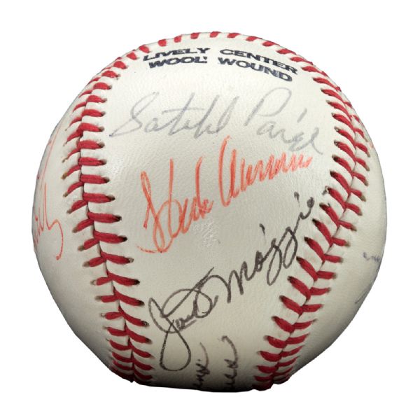  UNIQUE 1978 "SPORTS HEROES" SIGNED BASEBALL INCL. JESSE OWENS, MARIS, DIMAGGIO, PAIGE, AARON AND OTHERS