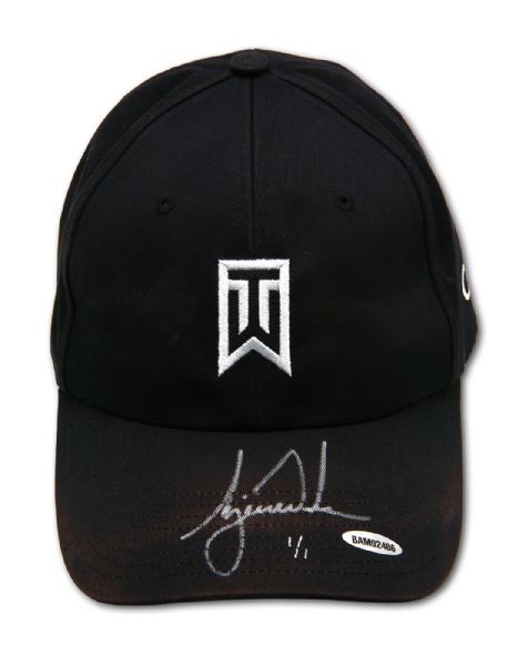  UPPER DECK AUTHENTICATED TIGER WOODS SIGNED MATCH WORN NIKE BLACK CAP