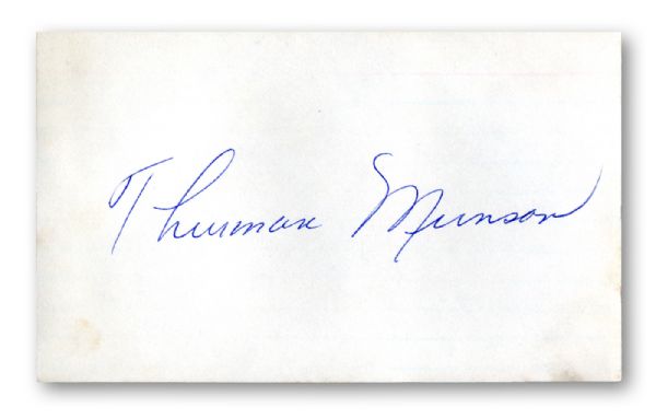 THURMAN MUNSON SIGNED 3 x 5 CARD