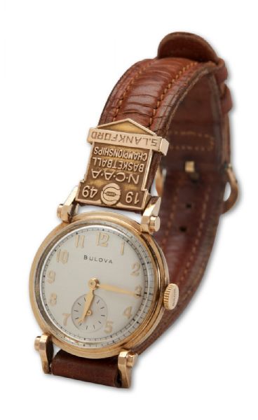 1949 UNIVERSITY OF KENTUCKY WILDCATS MENS BASKETBALL NCAA CHAMPIONSHIP WATCH WITH 14K GOLD CHARM
