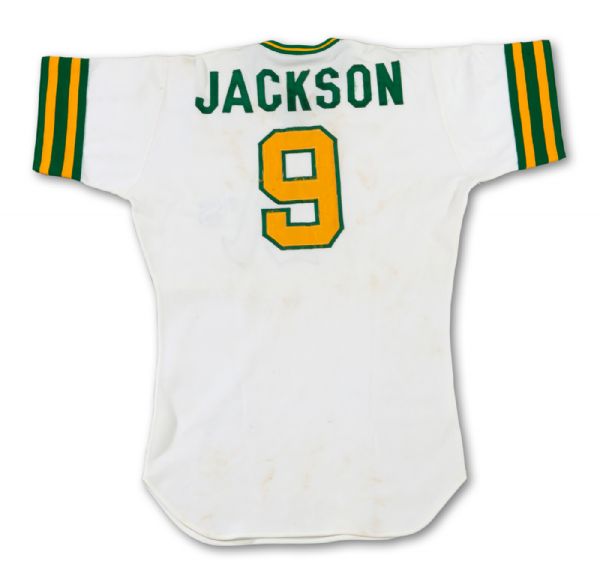 1975 REGGIE JACKSON OAKLAND ATHLETICS GAME WORN SIGNED HOME JERSEY (MEARS A10)