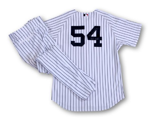GOOSE GOSSAGES 2007 NEW YORK YANKEES OLD TIMERS GAME WORN & SIGNED HOME UNIFORM (GOSSAGE LOA)