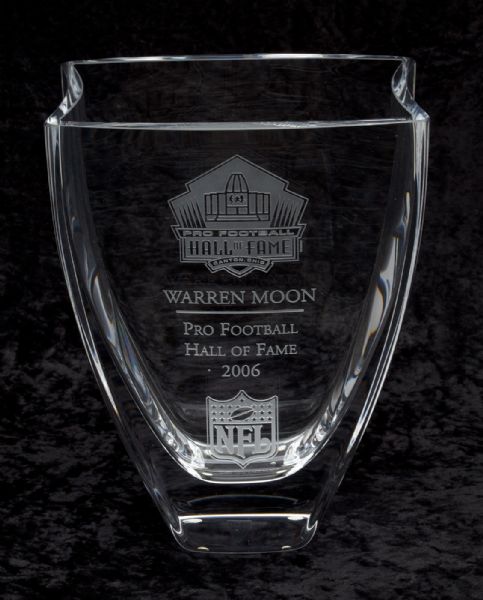 WARREN MOONS 2006 PRO FOOTBALL HALL OF FAME GLASS VASE PRESENTED TO 2006 HOF ENSHRINEES (MOON LOA)