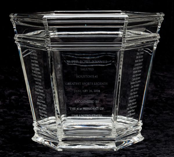 WARREN MOONS HOUSTONS 41 GREATEST SPORTS LEGENDS GLASS VASE IN ASSOCIATION WITH SUPER BOWL XXXVIII AND 41ST U.S. PRESIDENT GEORGE H.W. BUSH (MOON LOA)