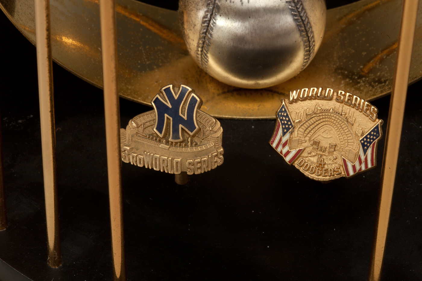 Lot Detail - BILL RUSSELL'S 1981 LOS ANGELES DODGERS PERSONAL WORLD SERIES  TROPHY (RUSSELL LOA)