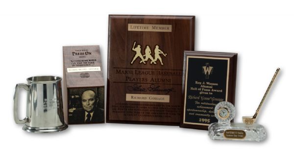 GOOSE GOSSAGES LOT OF (5) AWARDS & PLAQUES INCLUDING MLB PLAYERS ALUMNI LIFETIME MEMBER PLAQUE (SIGNED), RAY A. KROC PRESS ON AWARD, AND OTHERS (GOSSAGE LOA)