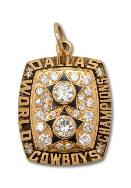 PAT DONOVANS 1978 DALLAS COWBOYS SUPER BOWL XII CHAMPIONSHIP 10K GOLD AND DIAMOND PENDANT