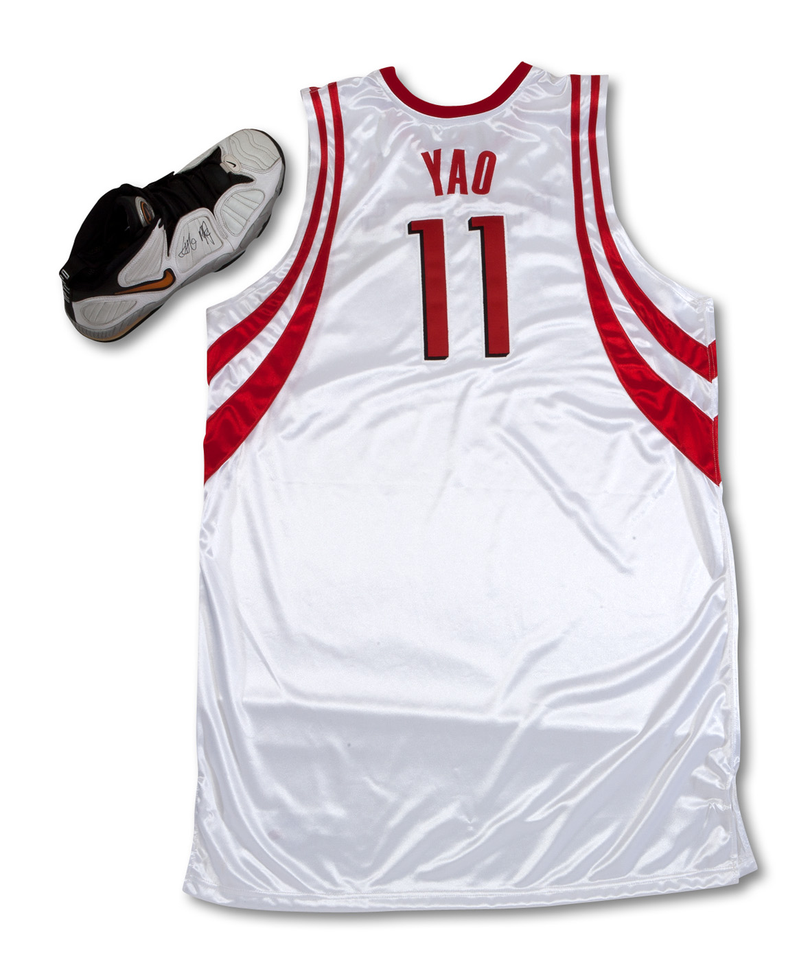 yao ming autographed jersey