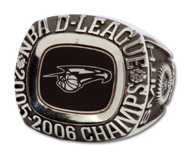 2005-06 ALBUQUERQUE THUNDERBIRDS NBA D-LEAGUE CHAMPIONSHIP RING ISSUED TO COACH LARRY SMITH