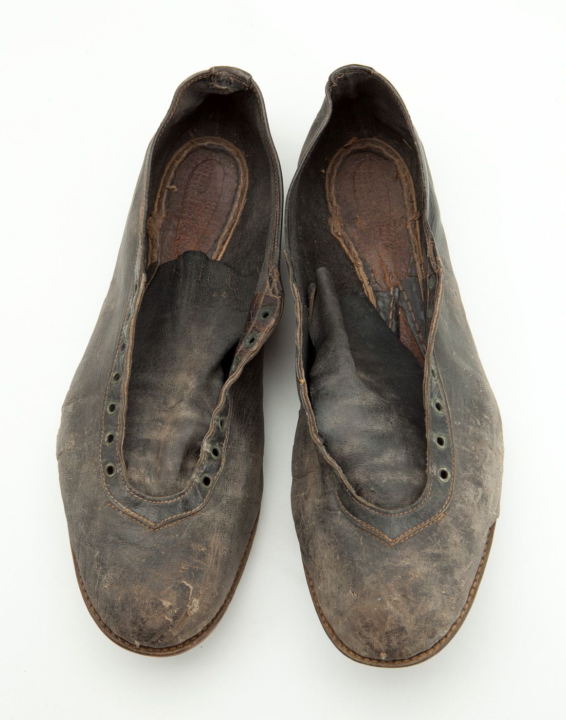 Lot Detail - JAMES DONAHUE'S 1912 OLYMPIC (STOCKHOLM) WORN TRACK SHOES ...