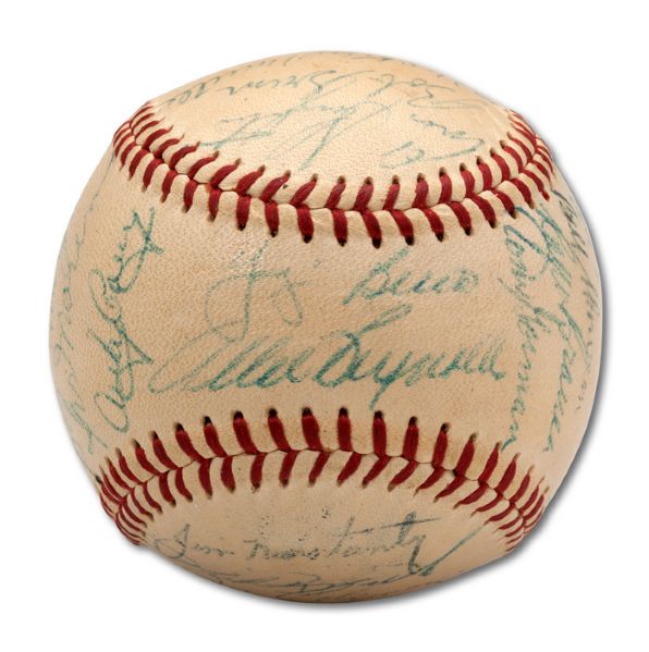 1954 NEW YORK YANKEES TEAM SIGNED OAL (HARRIDGE) BASEBALL (SKOWRON FAMILY LOA)