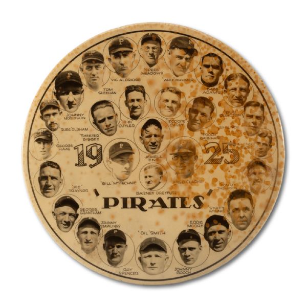 1925 WORLD CHAMPION PITTSBURGH PIRATES TEAM COMPOSITE PHOTO STAND-UP PIN