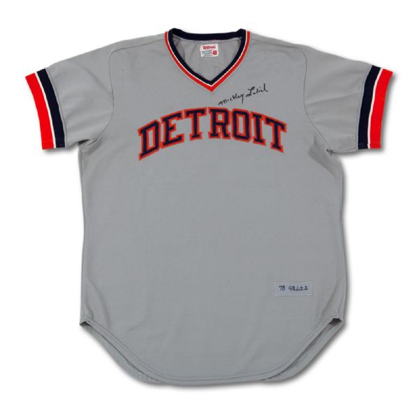 1973 MICKEY LOLICH AUTOGRAPHED DETROIT TIGERS GAME WORN ROAD JERSEY (TENNEN COLLECTION)