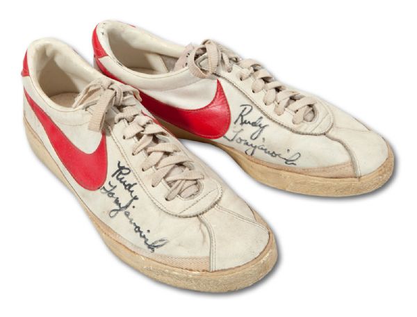 LATE 1970S RUDY TOMJANOVICH AUTOGRAPHED PAIR OF GAME WORN NIKE SHOES (TENNEN COLLECTION)