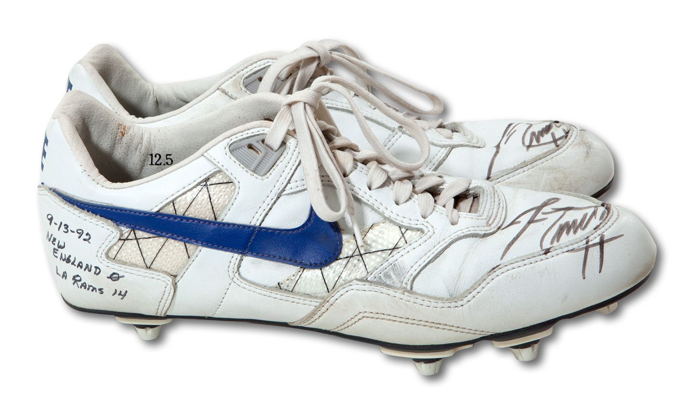 dilema Adaptabilidad Potencial Lot Detail - 9/13/1992 JIM EVERETT LOS ANGELES RAMS GAME WORN NIKE CLEATS  FROM 14-0 WIN VS. NEW ENGLAND PATRIOTS (NSM COLLECTION)