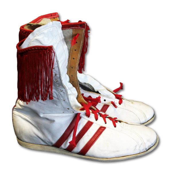 TERRIBLE TERRY NORRIS FIGHT WORN CUSTOM MADE SHOES FROM 2/9/1991 VICTORY VS. SUGAR RAY LEONARD TO DEFEND WBC LIGHT MIDDLEWEIGHT TITLE (NORRIS LOA)