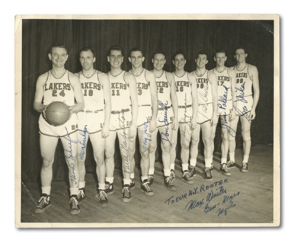 1948-49 BASKETBALL ASSOCIATION OF AMERICA CHAMPION MINNEAPOLIS LAKERS TEAM SIGNED 8 BY 10 PHOTO WITH GEORGE MIKAN AND JIM POLLARD