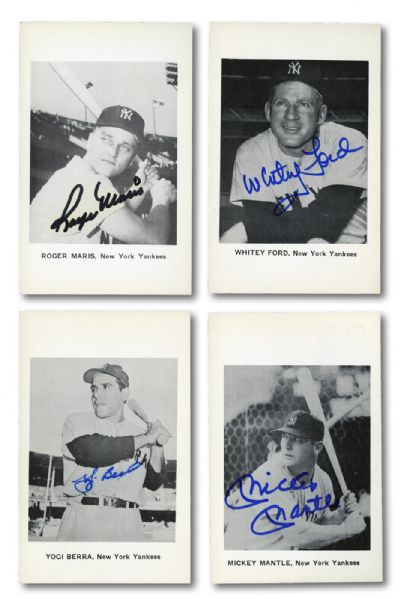 C.1962 NEW YORK YANKEES NEAR COMPLETE (24/25) POST CARD SET WITH 10 AUTOGRAPHED INCL. MANTLE