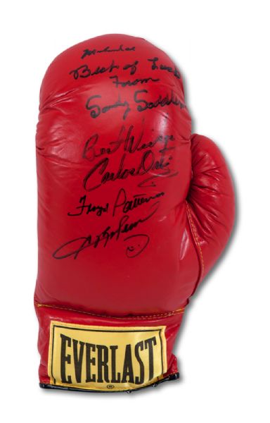 EVERLAST SIGNED BOXING GLOVE BY FIVE BOXING HALL OF FAMERS INCLUDING MUHAMMAD ALI