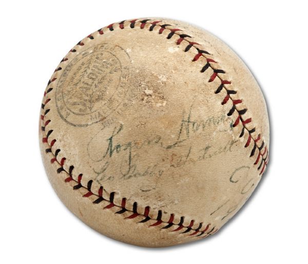 1929 NL CHAMPION CHICAGO CUBS PARTIAL TEAM SIGNED BASEBALL INCL. HACK WILSON, HORNSBY AND HARTNETT